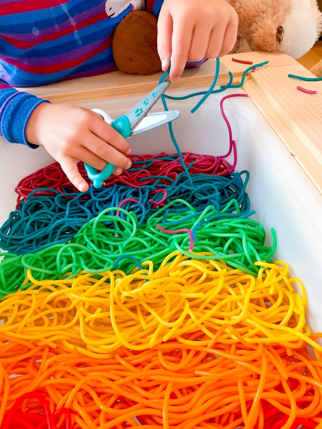 Rainbow Pasta Cutting - DIY - Playgarden Online