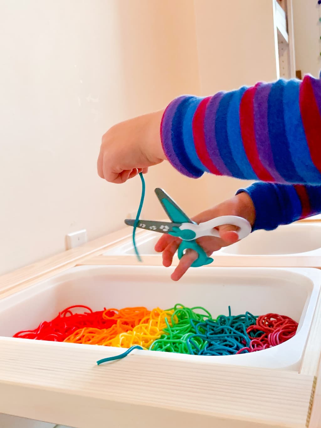 Rainbow Pasta Cutting - DIY - Playgarden Online