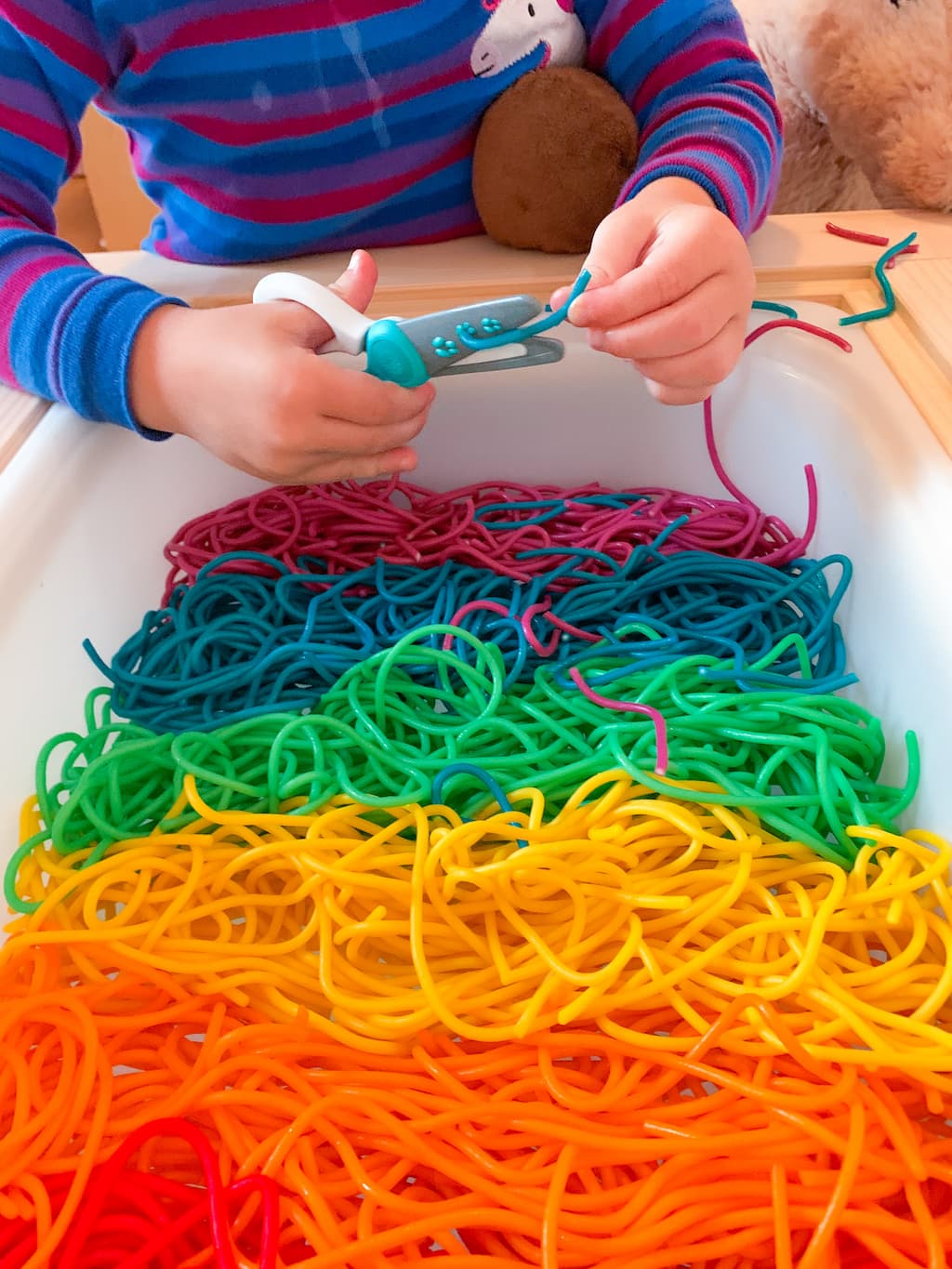 Rainbow Pasta Cutting - DIY - Playgarden Online