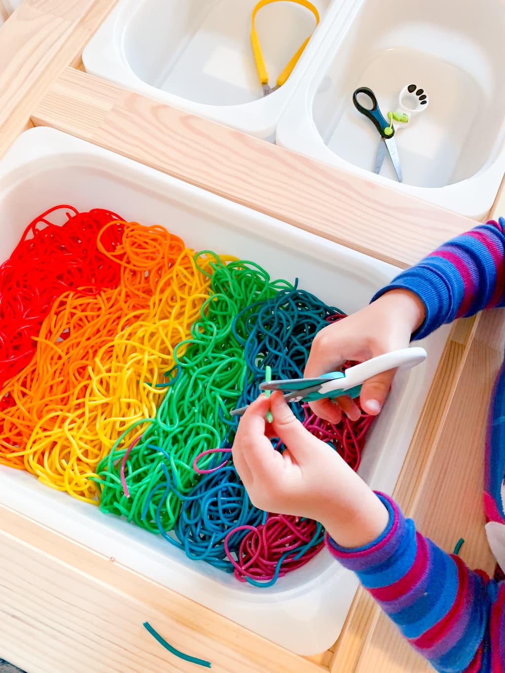 Rainbow Pasta Cutting - DIY - Playgarden Online