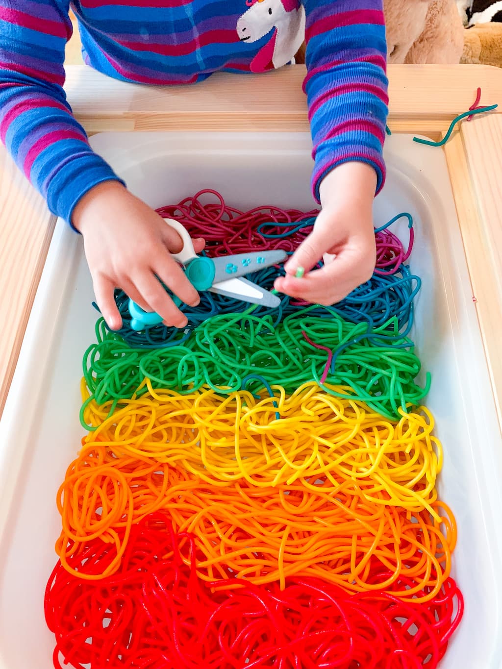 Rainbow Pasta Cutting - DIY - Playgarden Online