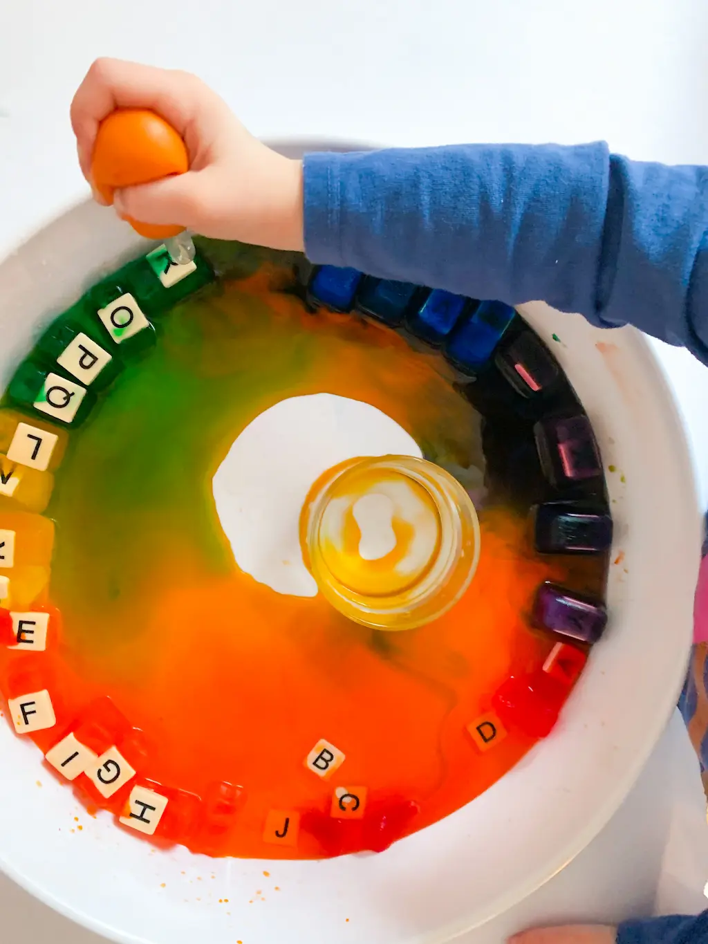 Ice Cube Rainbow Letters - DIY - Playgarden Online